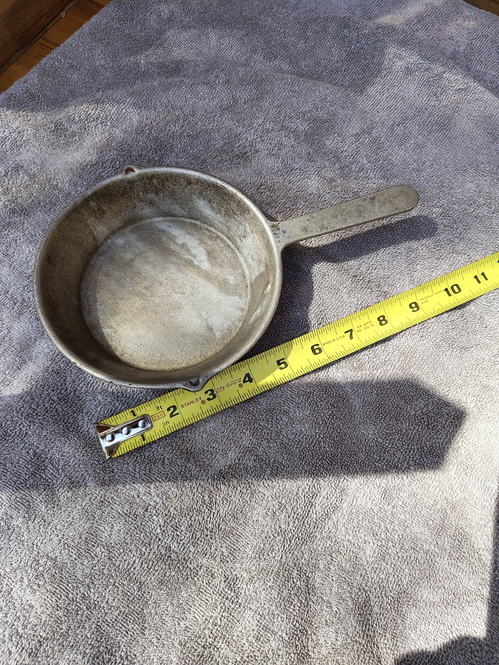TableCraft CW1980 Cast Aluminum Saucepan - Silver/Gray